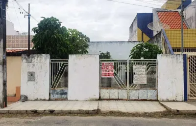 Casa com 3 quartos à venda na Rua Deputado Antônio Torres, Cirurgia, Aracaju