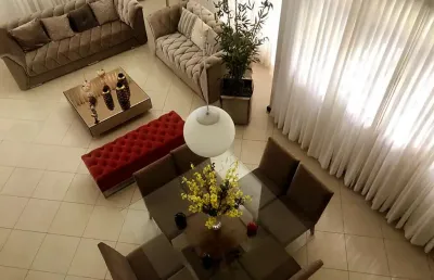 Casa com 5 quartos à venda na Avenida José Vicente de Almeida, Zona de Expansão (Aruana), Aracaju