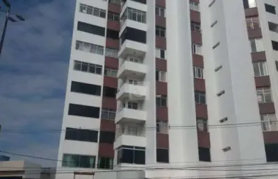 Apartamento no edifício iate, no bairro treze de julho.