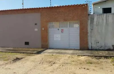 Casa mobiliada na zona de expansão, a 300m da praia do robalo.