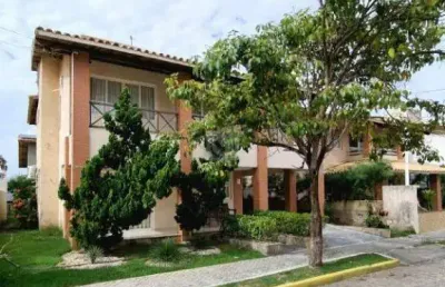 Belíssima casa a apenas 150m da praia. no condomínio portal dos trópicos
