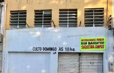 Oportunidade única para seu negócio: ponto comercial com 2 pavimentos em localização estratégica na farolândia