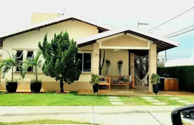 Casa de esquina no condominio residencial villa dos bosques