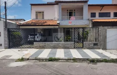 Viva com espaço e conforto no sol nascente: casa de 2 pavimentos com 5 quartos!