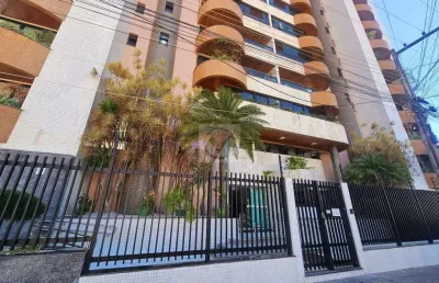 Mansão dos jardins, 4 quartos sendo 2 suites no bairro jardins