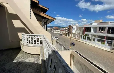Casa com 5 quartos para alugar na Rua Candido Barbosa de Jesus, Centro, Itabaiana