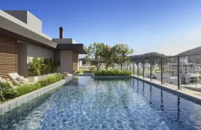 Apartamento com 3 suítes próximo ao mar de mariscal