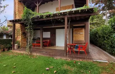 Casa com 5 quartos para alugar na Rua Vereador Manoel José dos Santos, Bombas, Bombinhas