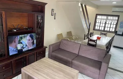 Casa com 2 quartos para alugar na Rua Vereador Manoel José dos Santos, Bombas, Bombinhas