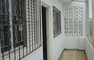 Sobrado para aluguel e venda com 370 metros quadrados com 4 quartos