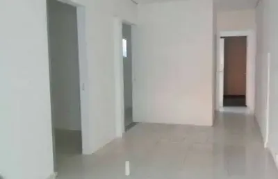 Imóvel comercial para aluguel tem 100 metros quadrados com 6 quartos