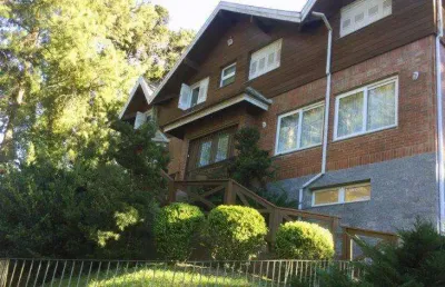 Casa 05 dorm. à venda no bairro planalto com 700 m² de área privativa - 5 vagas de garagem
