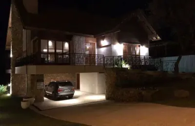 Casa 04 dorm. à venda no bairro aspen mountain com 420 m² de área privativa - 2 vagas de garagem