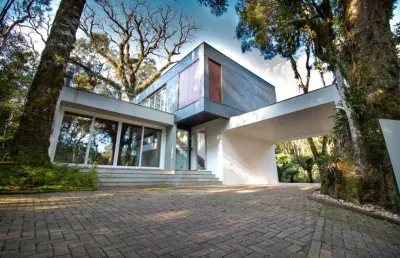 Casa 04 dorm. à venda no bairro o bosque com 345 m² de área privativa - 2 vagas de garagem