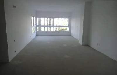 Apartamento 02 dorm. à venda no bairro centro com 113 m² de área privativa - 1 vaga de garagem