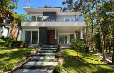 Casa 03 dorm. à venda no bairro caracol com 337 m² de área privativa - 2 vagas de garagem