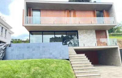 Casa 04 dorm. à venda no bairro aspen mountain com 400 m² de área privativa - 2 vagas de garagem