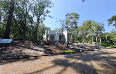 Casa 03 dorm. à venda no bairro golf club com 400 m² de área privativa - 3 vagas de garagem