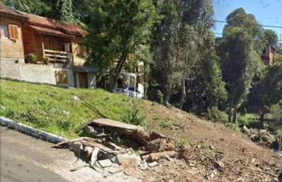 Terreno à venda no bairro carniel com 592 m² de área privativa