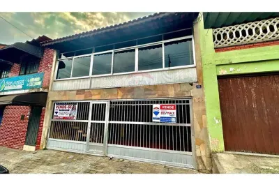 Sobrado amplo com 04 dormitorios e 04 vagas de garagem no jardim rosa de franca