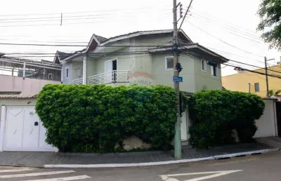 Sobrado lindo de esquina com 03 dormitorios e 03 vagas - jardim vila galvao
