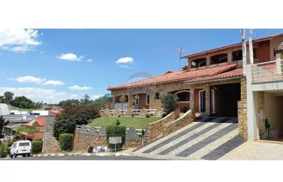 Casa em condomínio fechado com 4 quartos para alugar no Arujá Country Club, Arujá 