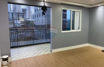 Apro para locação - 2 dorms + 1 suíte em 75m² – varanda ampliada, 2 vagas e área de lazer completa