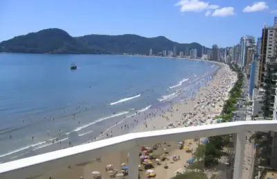 Lindo apartamento a beira mar em balneário camboriú
