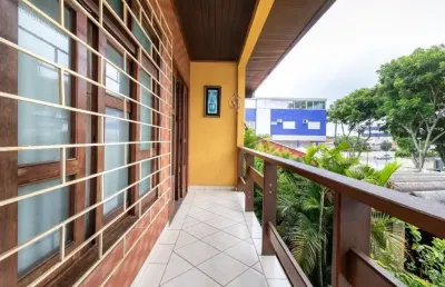 Oportunidade de casa no jardim social 4 quartos 4 vagas de garagens