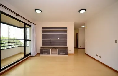 Lindo apartamento com uma ótima sacada no cristo rei 3 quartos e 2 vagas