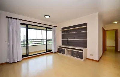 Lindo apartamento com uma ótima sacada no cristo rei 3 quartos e 2 vagas
