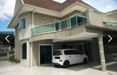 Linda casa no bacacheri com jardim social. melhor oportunidade de casa