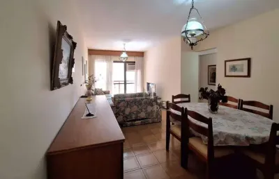 Apartamento na praia de pitangueiras, com 03 dormitórios, sendo uma suíte