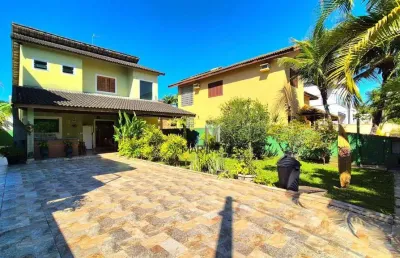 Casa em condomínio fechado na região da praia do pernambuco no guarujá!