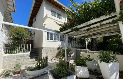 Casa com 4 quartos à venda na rua fritz muller, 165, coqueiros, florianópolis por r$ 3.190.000