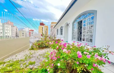 Casa com 3 quartos à venda na rua irmã bonavita, 81, capoeiras, florianópolis por r$ 900.000