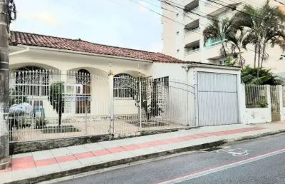 Casa com 3 quartos à venda na rua santo antônio, 745, barreiros, são josé por r$ 850.000