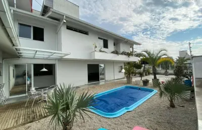 Casa com 3 quartos à venda na rua professor bayer filho, 235, coqueiros, florianópolis por r$ 1.600.000