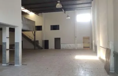Barracão / Galpão / Depósito à venda no Parque Nossa Senhora da Candelária, Itu 