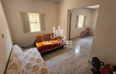 Casa à venda, 1 quarto no bairro maracanã em praia grande