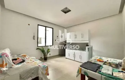 Casa com 2 quartos à venda no Embaré, Santos 