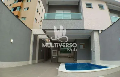 Sobrado novo com 3 suítes e sala 2 ambientes - piscina e espaço gourmet