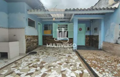 Casa com quintal, 01 dormitório, 51,20m², embaré, ótima localização, r$310.000,00