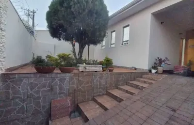 Casa com 3 quartos à venda na Vila Lemos, Bauru 