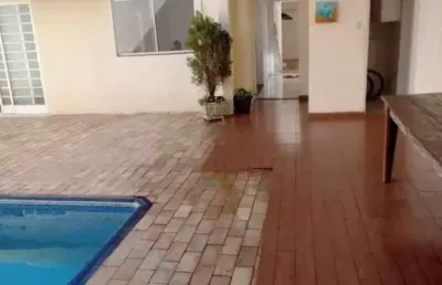 Casa com 3 quartos à venda na Vila Cardia, Bauru 