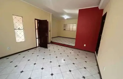 Casa com 3 quartos à venda na Vila Alto Paraíso, Bauru 
