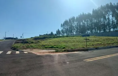 Terreno em condomínio fechado à venda no Residencial Villa de Leon, Piratininga 