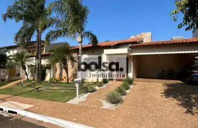 Linda  casa  !  térrea edificada em 2 lotes, 3 suítes