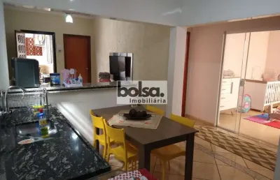 Casa com 3 quartos à venda no Jardim Bela Vista, Bauru 