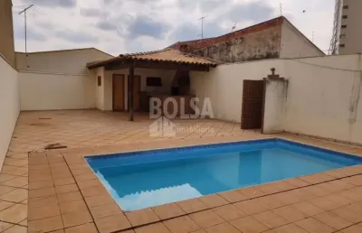 Casa com 3 quartos para alugar no Jardim América, Bauru 